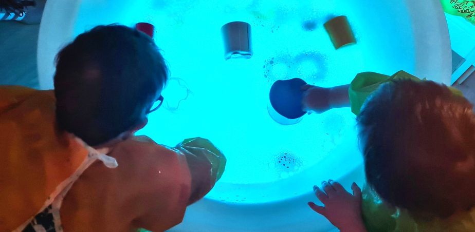 Preschool Children with a light box for Little Sparks programme - Dun Laoghaire -Rathdown county council studio project